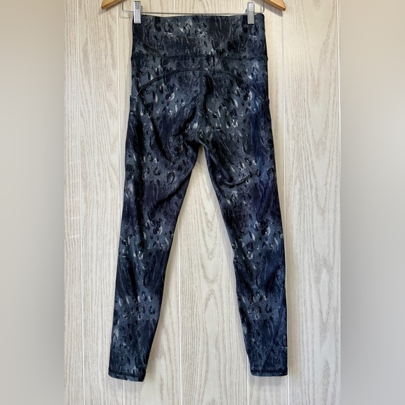 Freely Cheetah Print Women’s Leggings Size M LNC - Picture 3 of 3